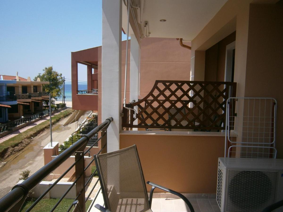 Dafni'S Seaside Luxury Studios Nikiti  Exterior foto