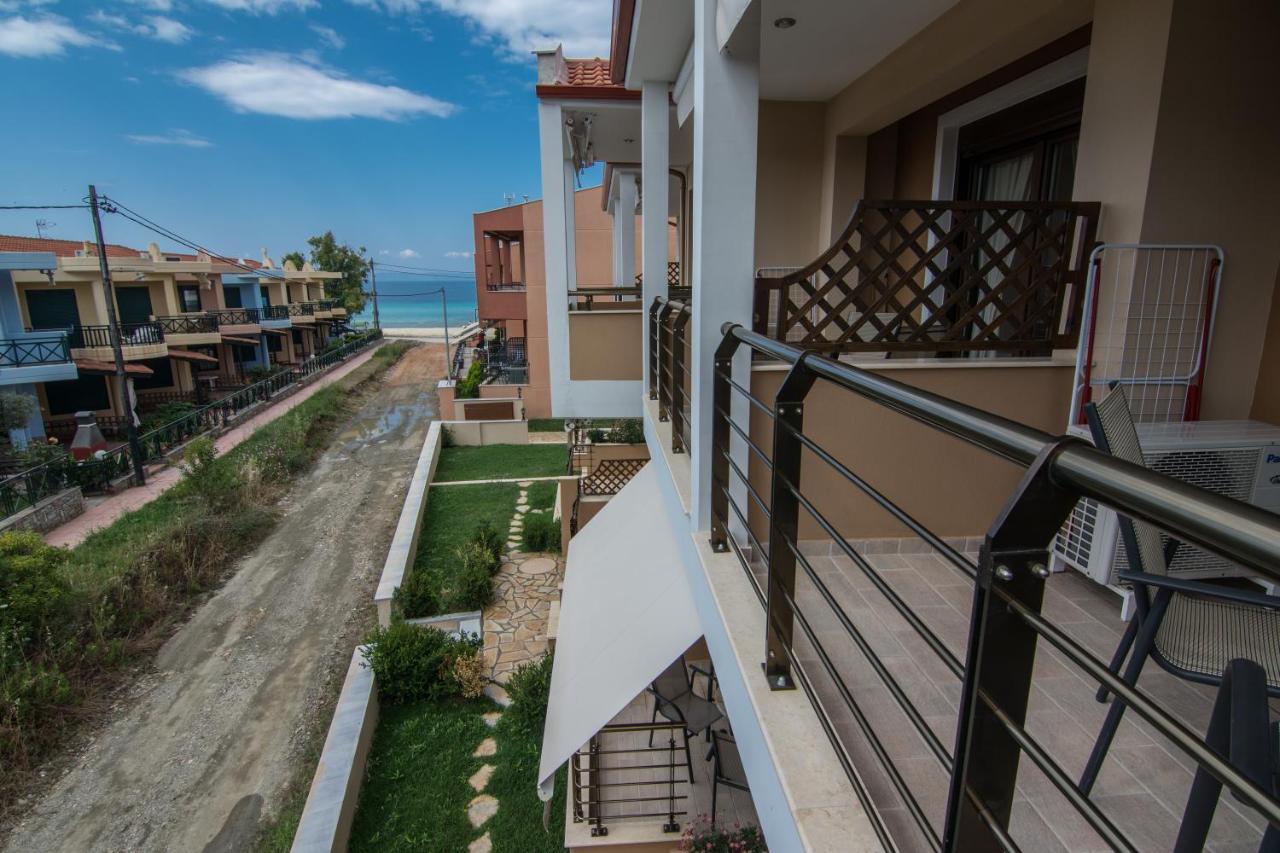 Dafni'S Seaside Luxury Studios Nikiti  Exterior foto
