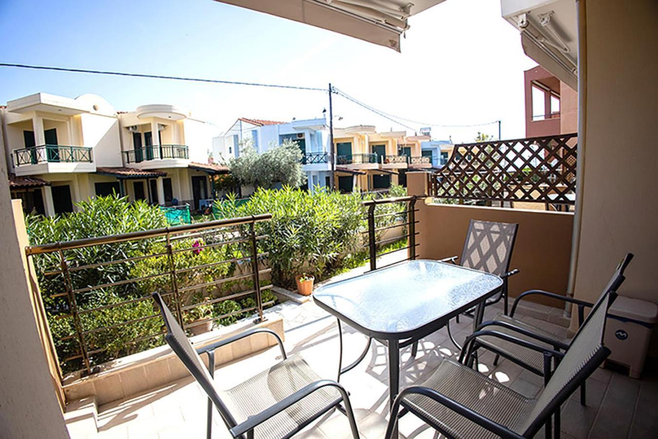 Dafni'S Seaside Luxury Studios Nikiti  Exterior foto