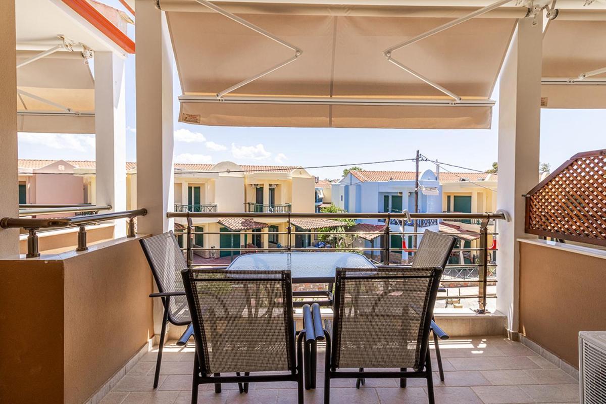 Dafni'S Seaside Luxury Studios Nikiti  Exterior foto