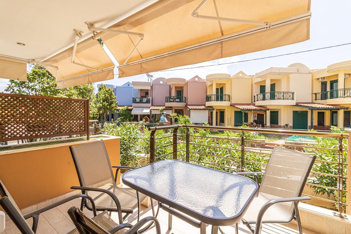 Dafni'S Seaside Luxury Studios Nikiti  Exterior foto